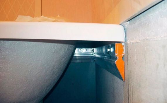 Как закрепить акриловую ванну к стене своими руками: пошаговая инструкция, видео