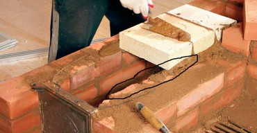 Материалы и инструменты для строительства камина