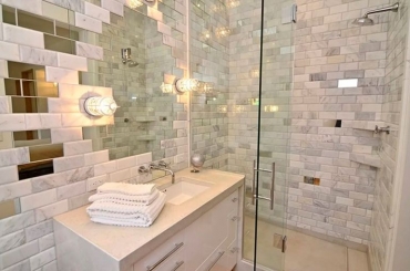 Чем отделать стены ванной комнаты, кроме плитки?