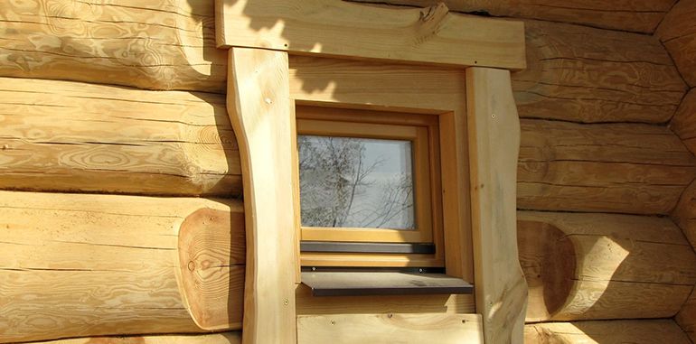 Как правильно вставить деревянное окно в бане